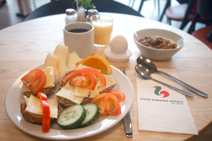 Breakfast meal