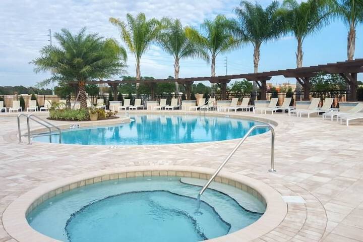 Pool 170 of 276
