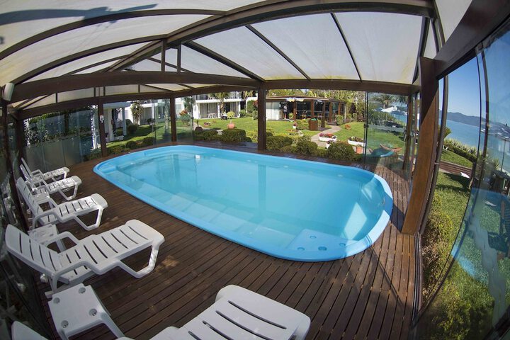 Pool 95 of 159