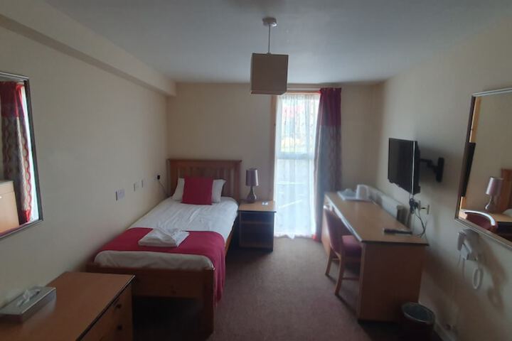 Room 9 of 49