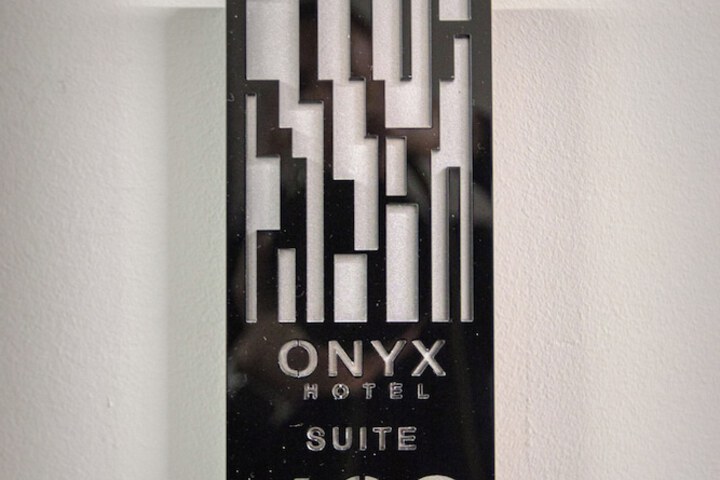 Room 98 of 150