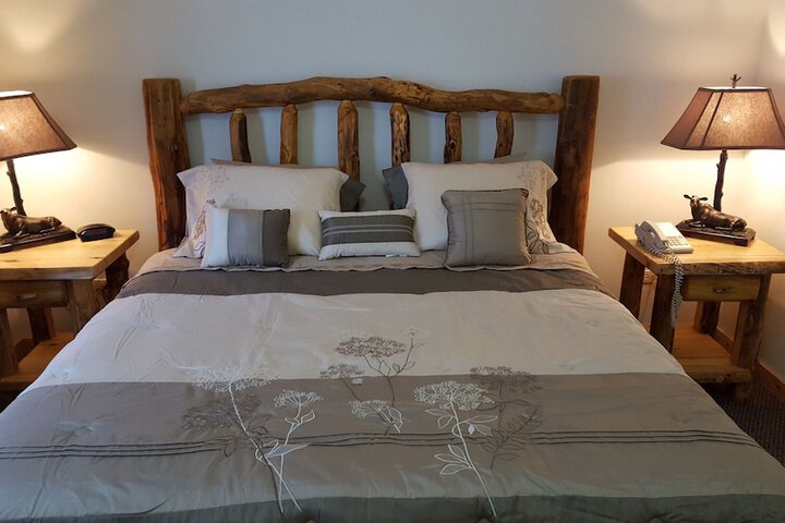 Room 3 of 37