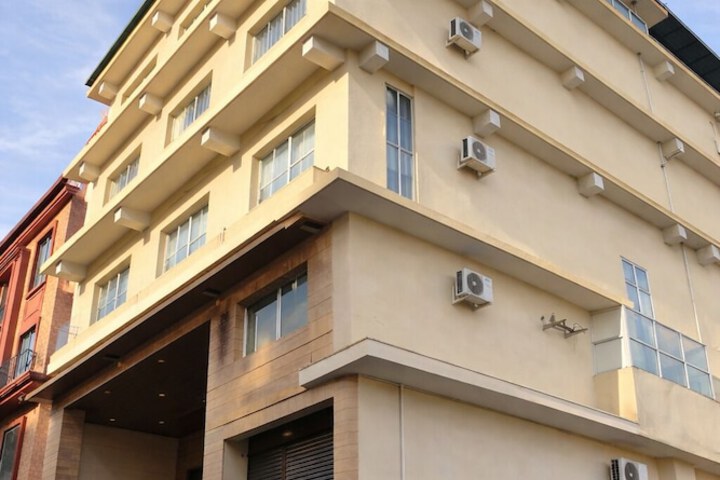 Hotel 72 of 75