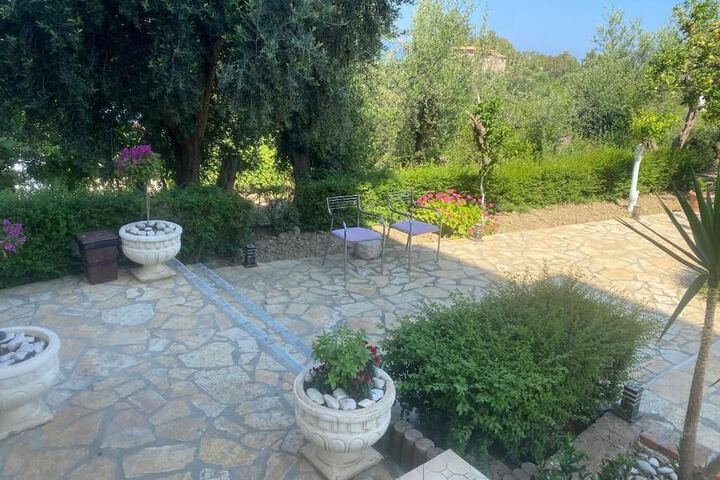 Terrace/Patio 6 of 18