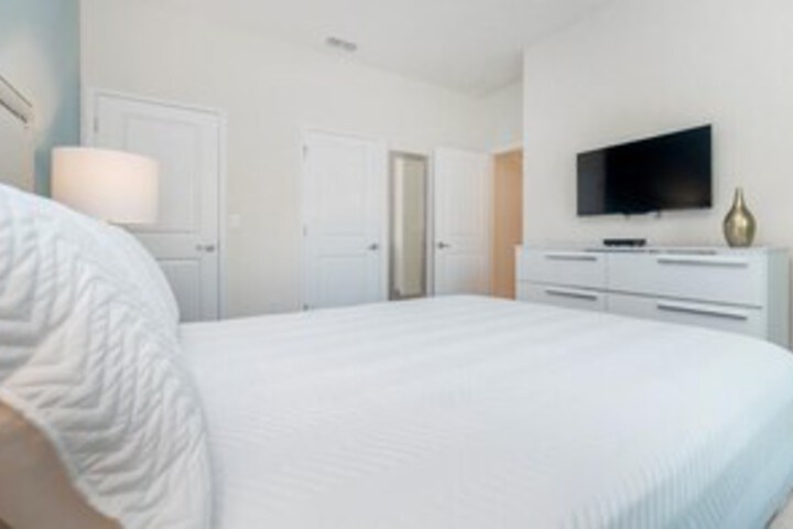 Room 25 of 26