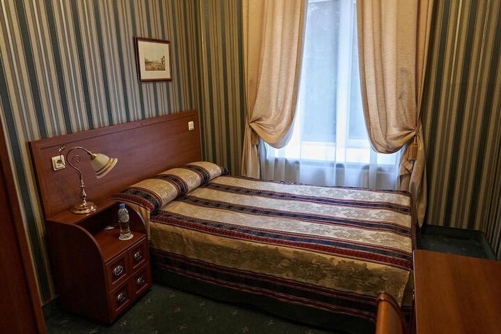 Room 19 of 50