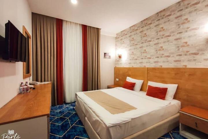Room 32 of 58