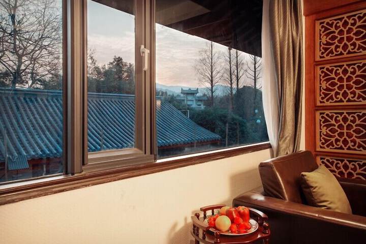 Room 25 of 76