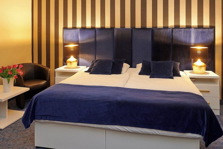 Room 20 of 38