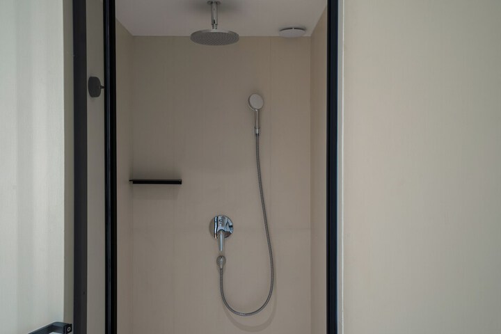 Room 43 of 86