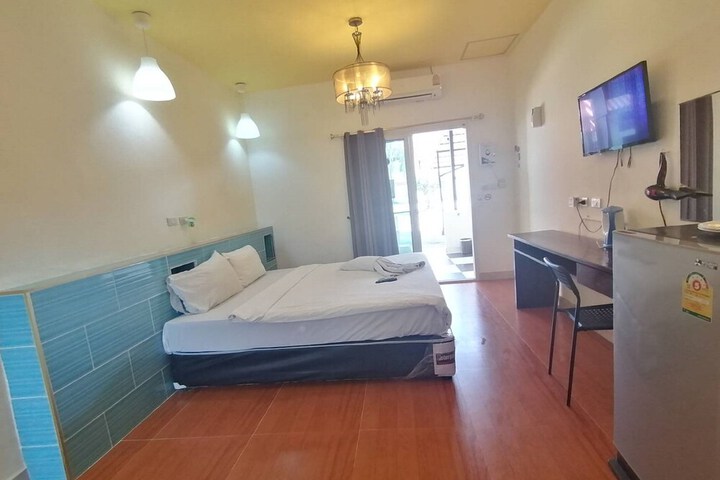 Room 28 of 97