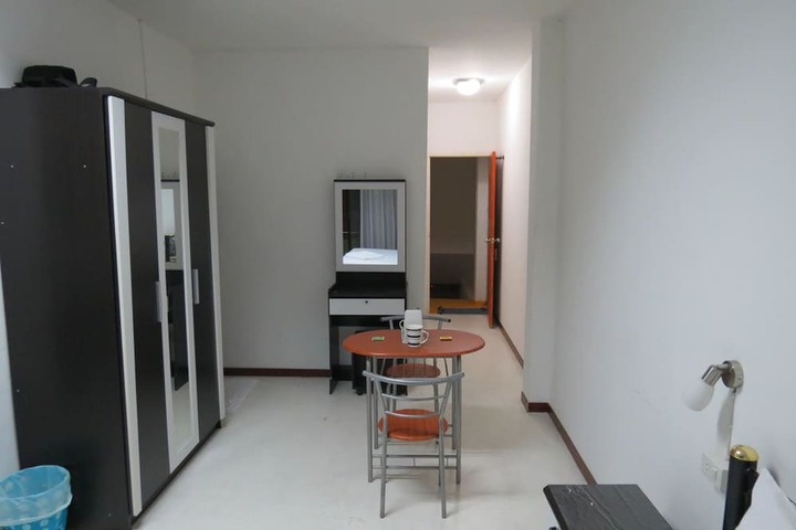 Room 2 of 16