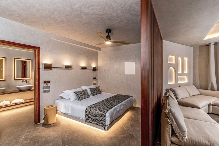 Room 14 of 108