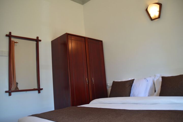 Room 9 of 53