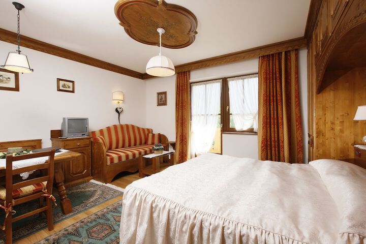 Room 16 of 60
