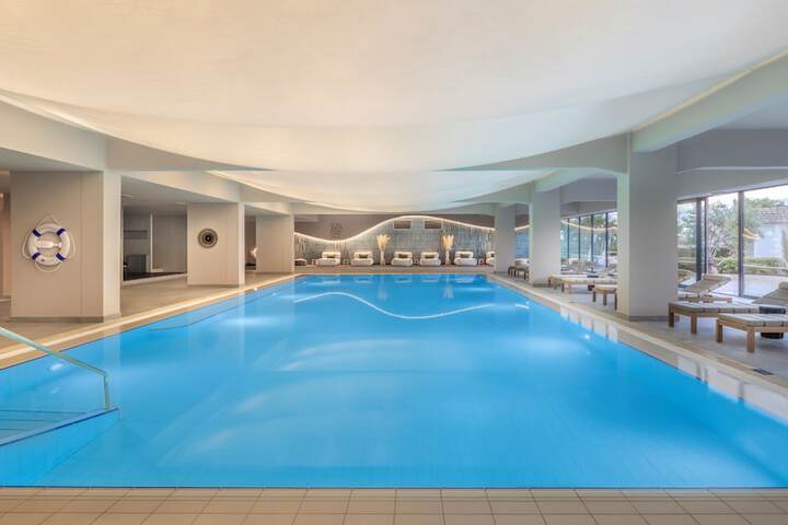 Hotel with Pool