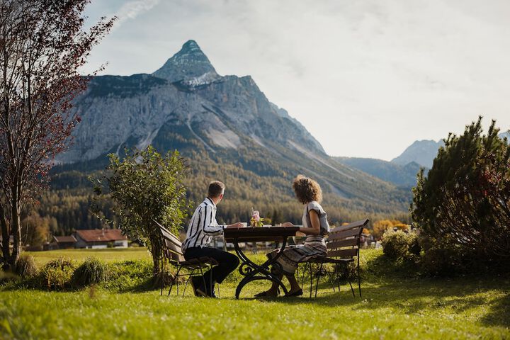 Hotel Exterior 66 of 78