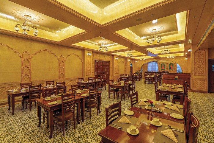 Dining 74 of 110