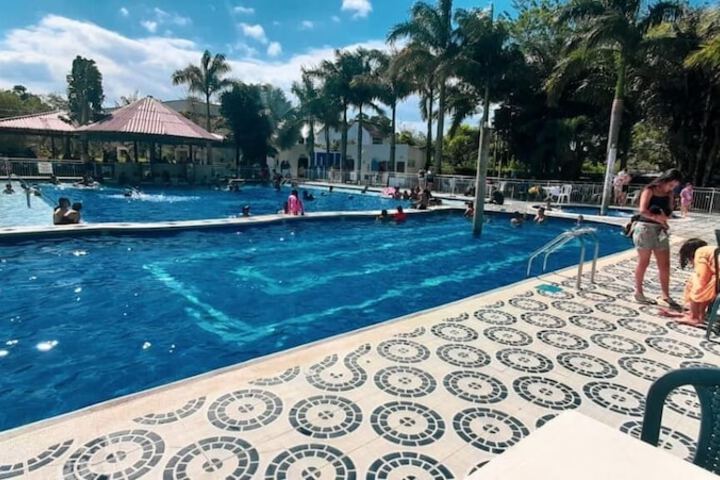 Pool 10 of 19