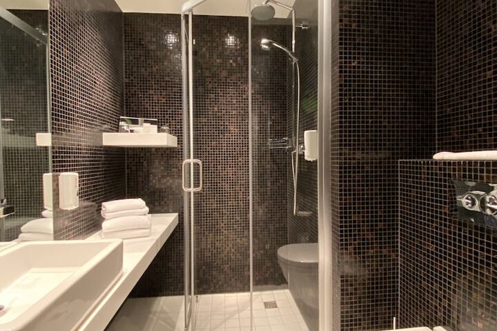 Clean Restrooms