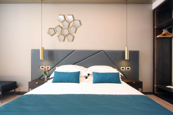 Room 13 of 31
