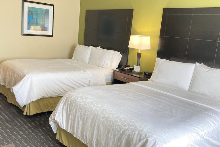 Room 18 of 65