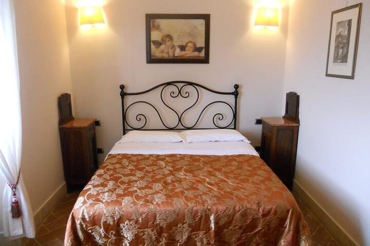 Room 10 of 65