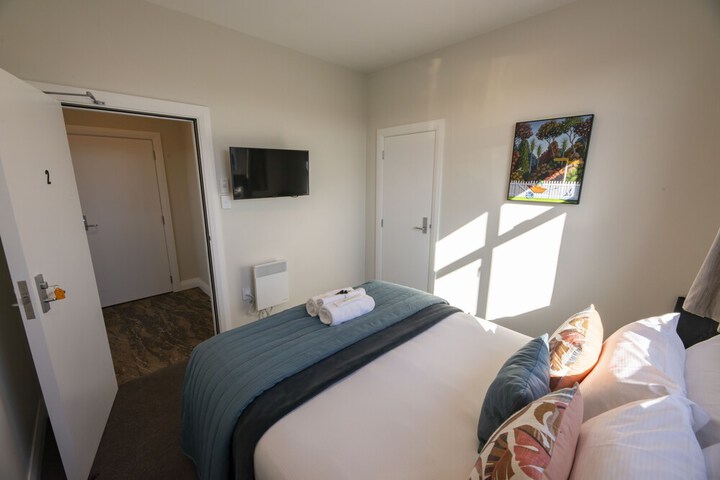 Room 13 of 43