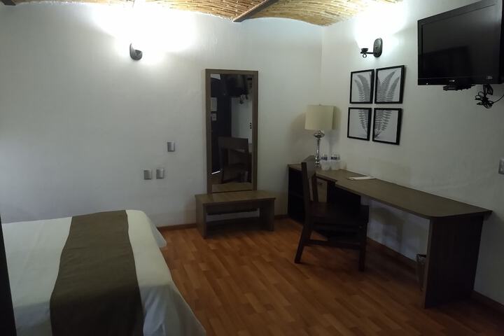 Room 8 of 35
