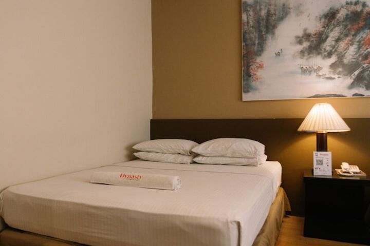 Room 74 of 158