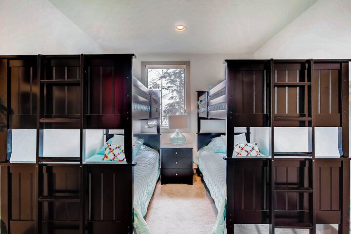 Room 201 of 947