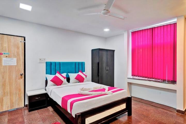 Room 10 of 24