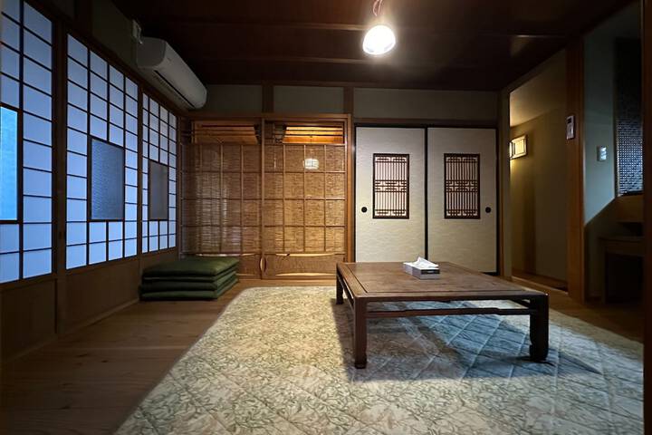 Room 29 of 61