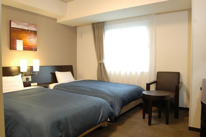 Room 6 of 30