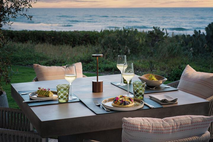 Dining 62 of 83