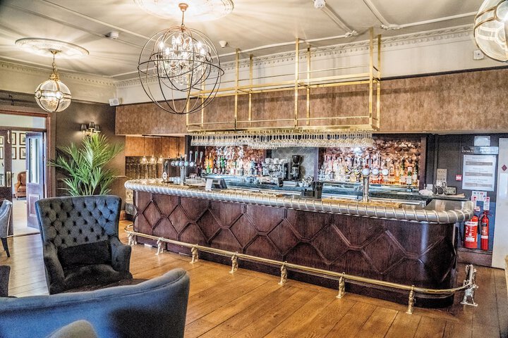 Lounge 58 of 64