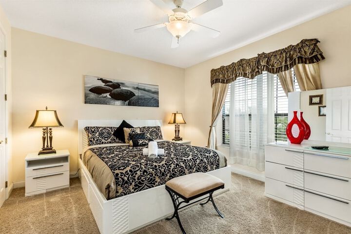 Room 2 of 38