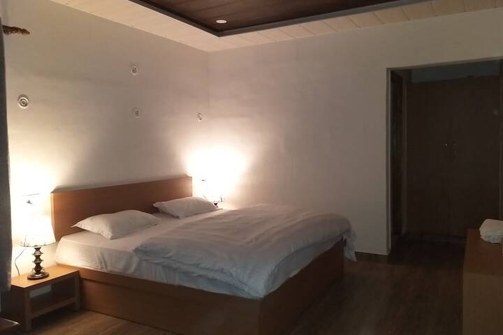 Room 3 of 15
