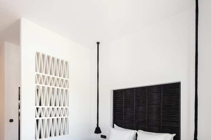 Room 11 of 51