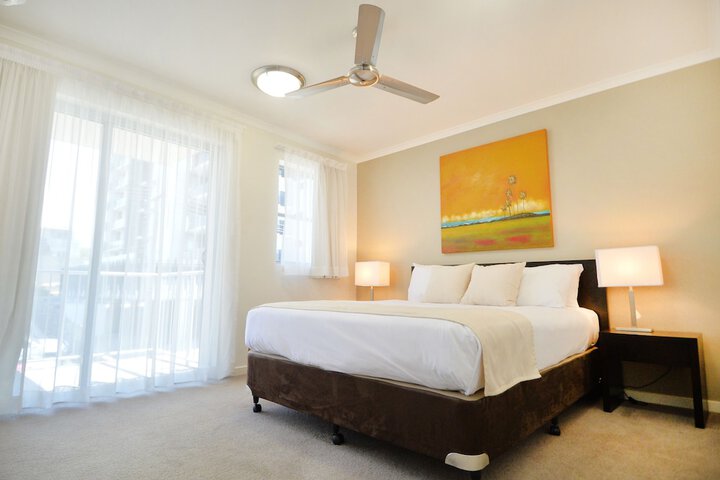 Room 5 of 38