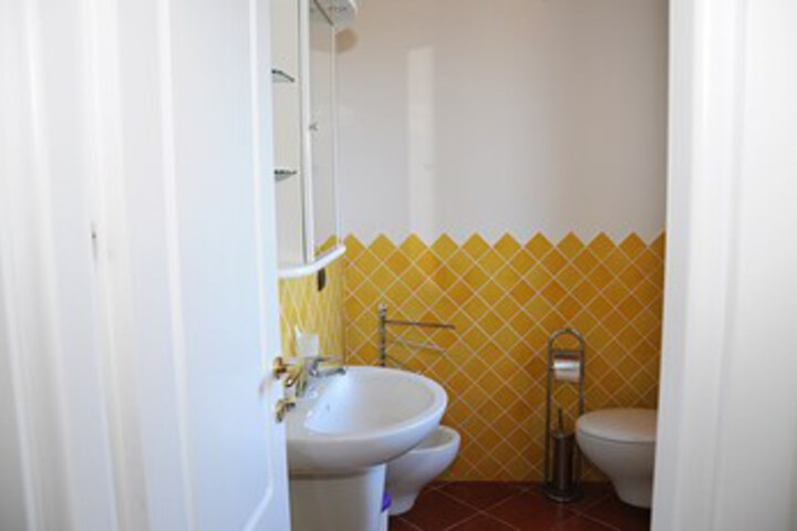 Room 8 of 49