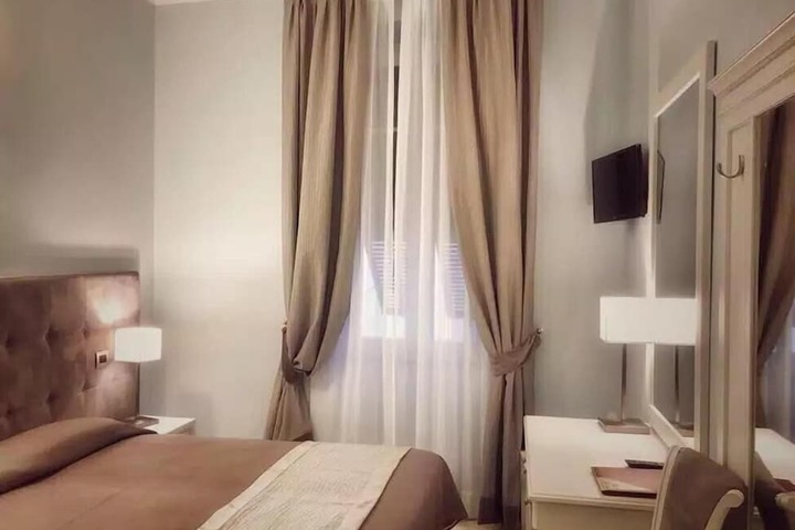 Room 14 of 56
