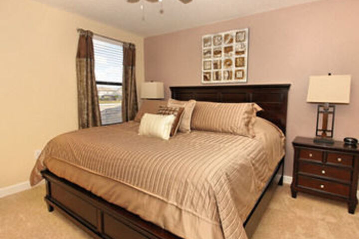 Room 105 of 380