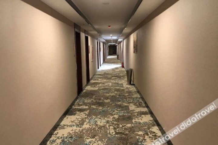 Baidu Modern Hotel
