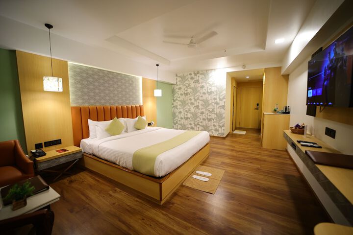 Room 3 of 16