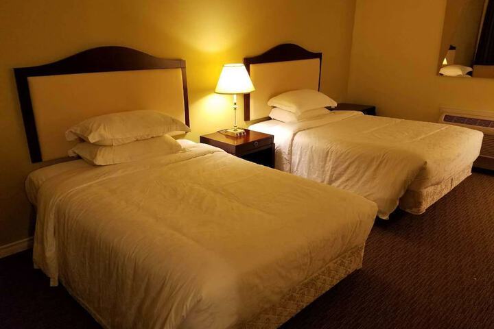 Room 8 of 25