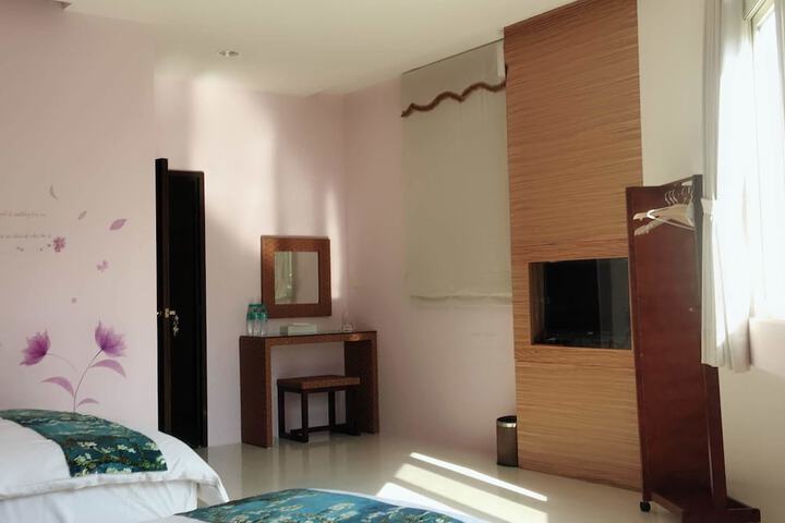 Room 8 of 40