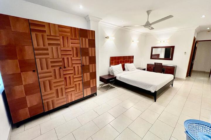 Room 16 of 63