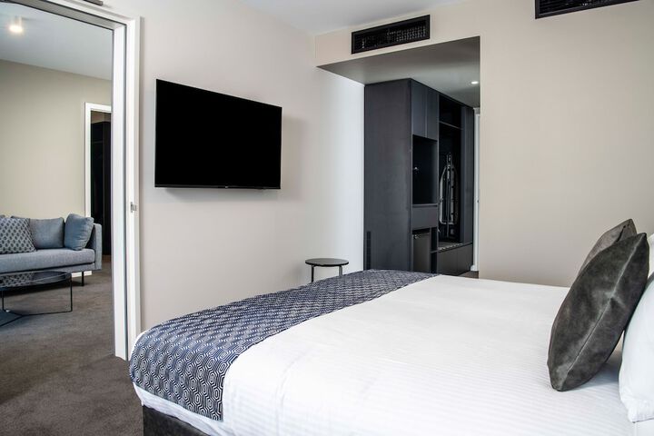 Room 9 of 125