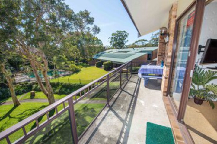 Terrace/Patio 3 of 12